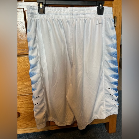 Men’s Nike dry, fit, elite shorts, size large - Picture 2 of 3
